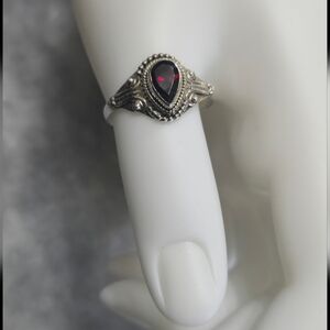Garnet Teardrop Ring Sterling Silver 925. Size 8 New